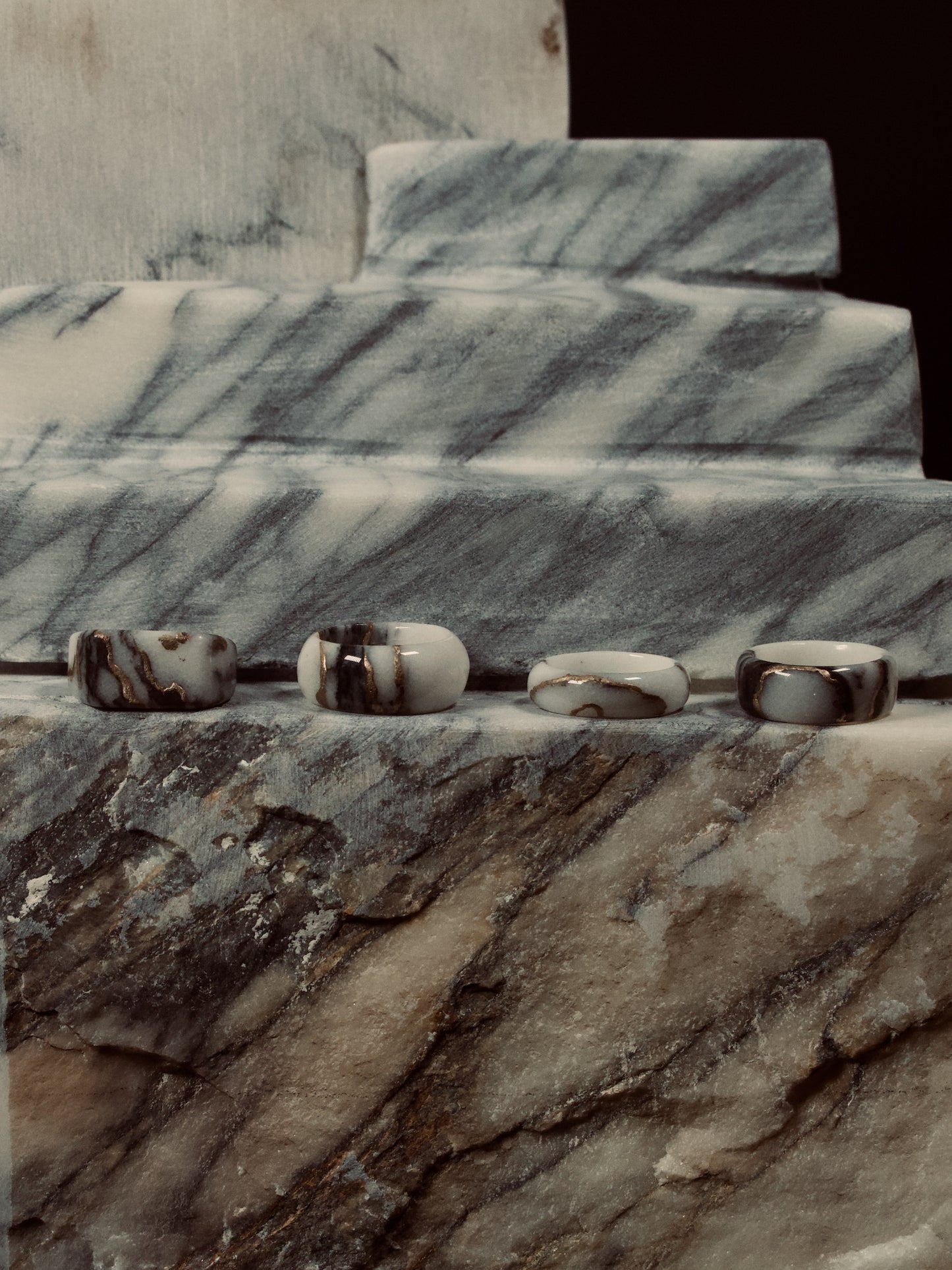 Anelli in Paonazzo  | Oro MoonGold 22 Carati