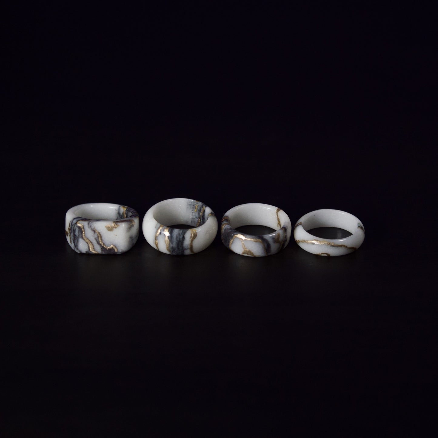 Anelli in Paonazzo  | Oro MoonGold 22 Carati